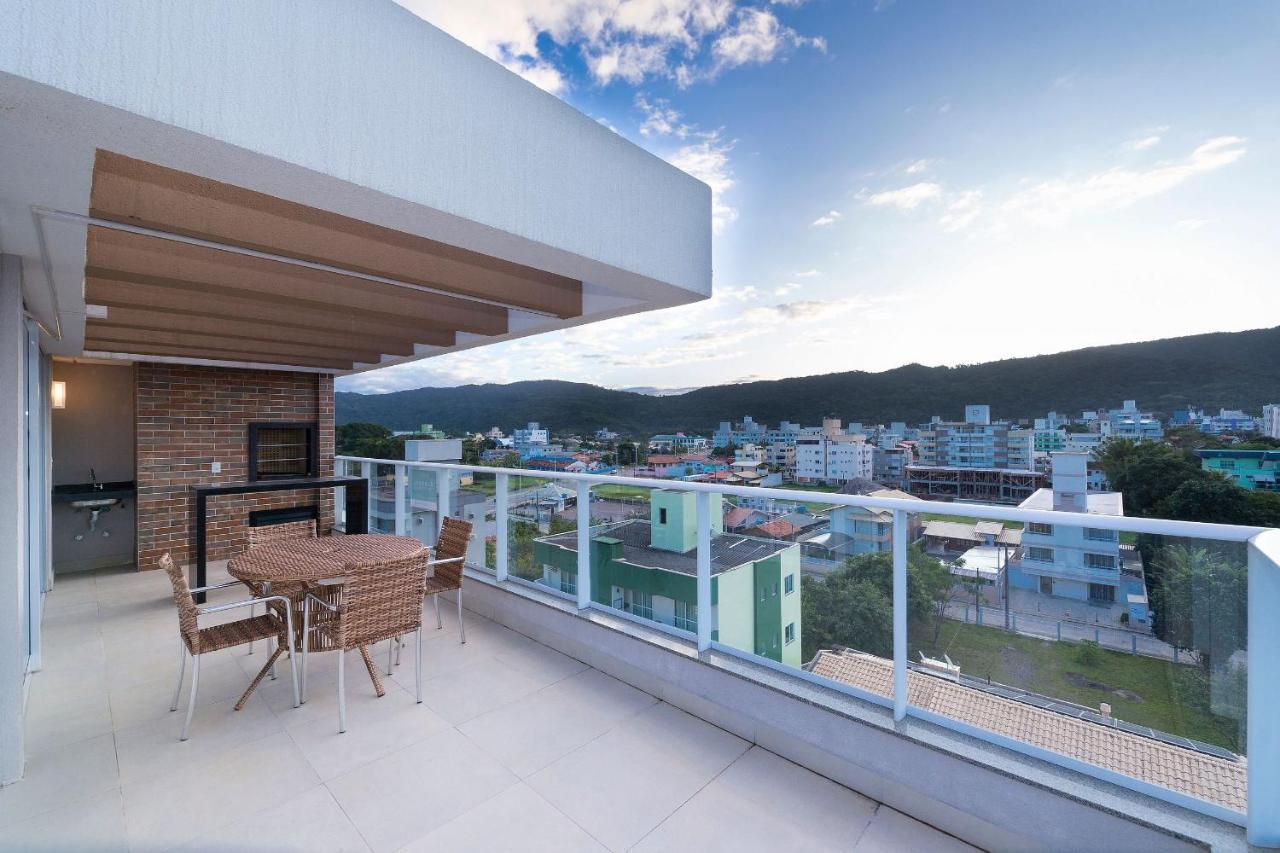 Terrazzo 602B - Cobertura duplex à poucos metros da praia de Bombas - Condomínio com piscina - Academia - Solário Bombinhas Extérieur photo
