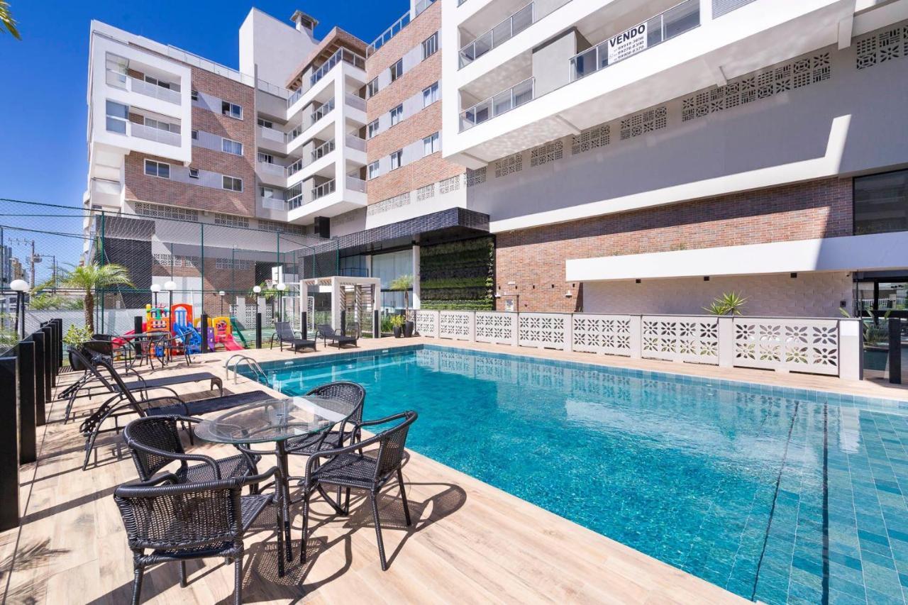 Terrazzo 602B - Cobertura duplex à poucos metros da praia de Bombas - Condomínio com piscina - Academia - Solário Bombinhas Extérieur photo